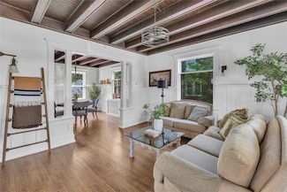 46 Mechanic St, Huntington, NY 11743