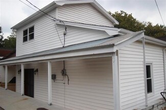 2036 1st St SW, Hickory, NC 28602