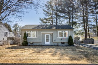 53 Epping St, Portland, ME 04103