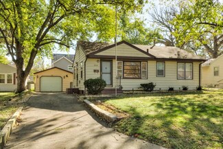 3224 Fleming Ave, Des Moines, IA 50310