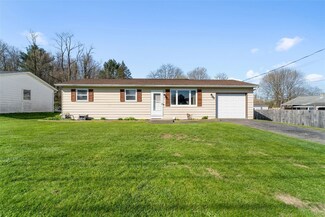 1 Debra Lee Dr, Apalachin, NY 13732