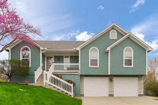 1218 SW Windcrest Ct, Grain Valley, MO 64029