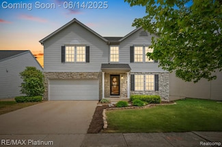 2858 Au Gres River Dr, Fowlerville, MI 48836