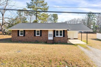 307 S Main St, Four Oaks, NC 27524