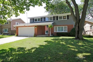 2032 Chestnut St, Waukegan, IL 60087
