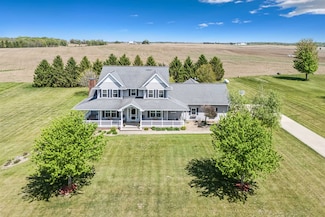 30814 Golf Course Rd, Dyersville, IA 52040