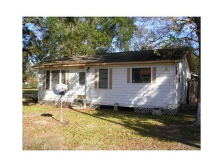 324 N 13th St, Kinder, LA 70648
