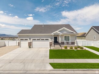 2025 E Granite Ln, Eagle Mountain, UT 84005