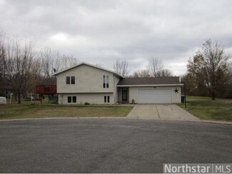 98 N Circle Dr, Montgomery, MN 56069
