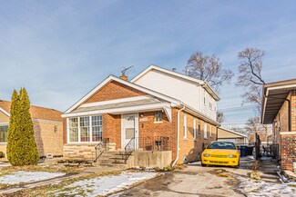 10109 S Utica Ave, Evergreen Park, IL 60805