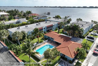 1432 S Lakeside Dr Unit 11, Lake Worth, FL 33460