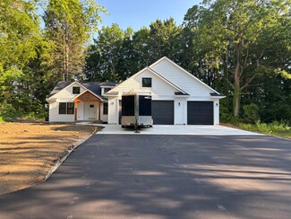 5804 Hunter's Ridge, Fennville, MI 49408