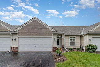 5874 Prairie Ridge Dr Unit 302, Saint Paul, MN 55126