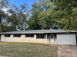 2203 Magnolia Ln, Alexandria, LA 71301