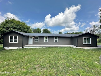 1705 Haire Rd, Dandridge, TN 37725