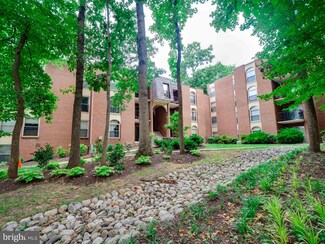 3324 Woodburn Village Dr Unit 21, Annandale, VA 22003