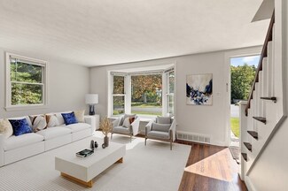 10 Suffolk Rd, Sharon, MA 02067