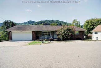 5140 Crystal Dr, Charleston, WV 25313