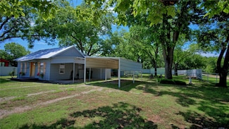 411 W Pine St, Nocona, TX 76255