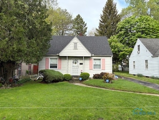 813 Searles Rd, Toledo, OH 43607