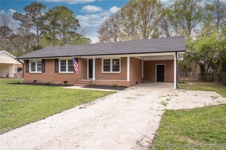 6916 Radnor St, Fayetteville, NC 28314