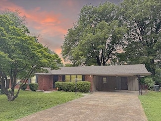 3827 Graceland Dr, Memphis, TN 38116