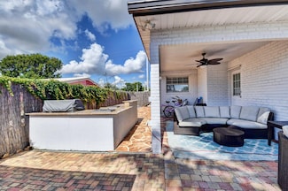 400 NE 45th St, Boca Raton, FL 33431