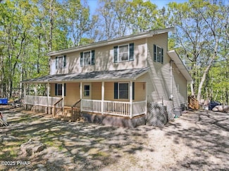800 Washington Ct, Hawley, PA 18428