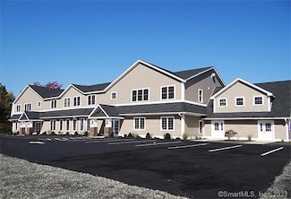 390 Boston Neck Rd Unit 1B, Suffield, CT 06078