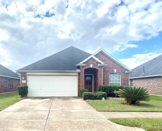 1823 Lansing Cove Dr, Fresno, TX 77545