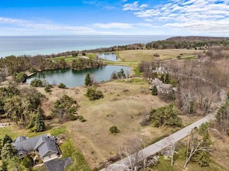 1074 Timber Pass, Harbor Springs, MI 49740