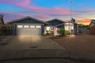 1568 Mizzen Ln, Half Moon Bay, CA 94019