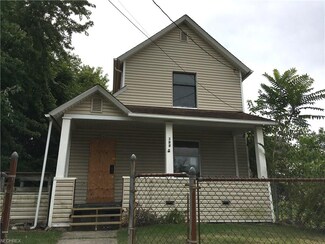 398 W Thornton St, Akron, OH 44307