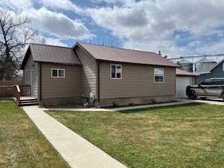 420 1st Ave S, Fairfield, MT 59436