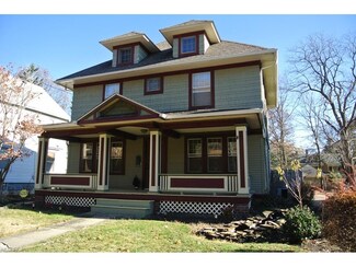 53 Grand Ave, Akron, OH 44303