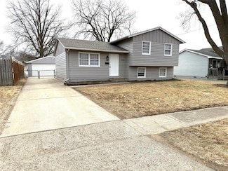 3905 E Ovid Ave, Des Moines, IA 50317