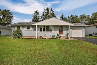 6413 Buell Dr, Lockport, NY 14094