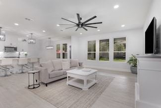 1122 S Montclair Ave, Dallas, TX 75208