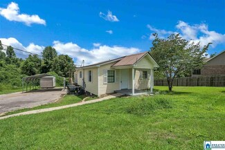 313 6th Ct, Pleasant Grove, AL 35127