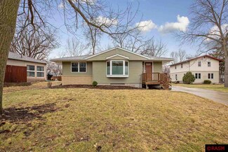 1107 Warren St, Mankato, MN 56001
