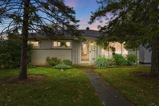 725 N Westmore Ave, Villa Park, IL 60181