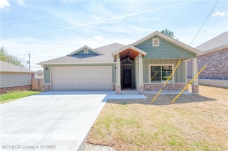 407 W Beech St, Greenwood, AR 72936