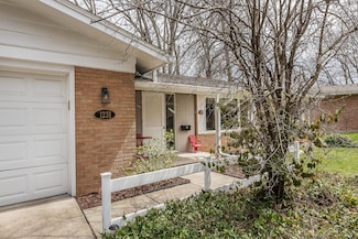 1231 Meadowbrook Ave, Ann Arbor, MI 48103
