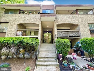 405 Christopher Ave Unit 12, Gaithersburg, MD 20879