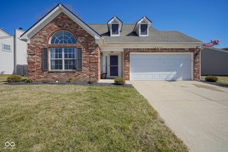 10920 Gate Cir, Fishers, IN 46038