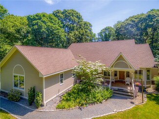 143 Columbia Ln, Jamestown, RI 02835