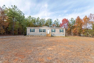 1007 Austin Rd, Dillwyn, VA 23936