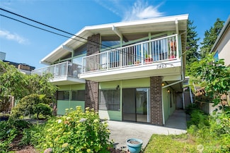 3421 23rd Ave W, Seattle, WA 98199