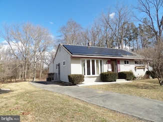 400 Meadow Ln, Oreland, PA 19075