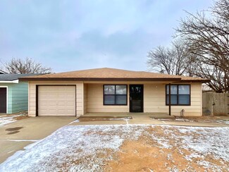 603 E 8th St, Anton, TX 79313